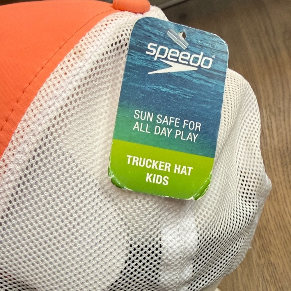 Speedo Kids Vibrant Orange and White Hat - Picture 2 of 8